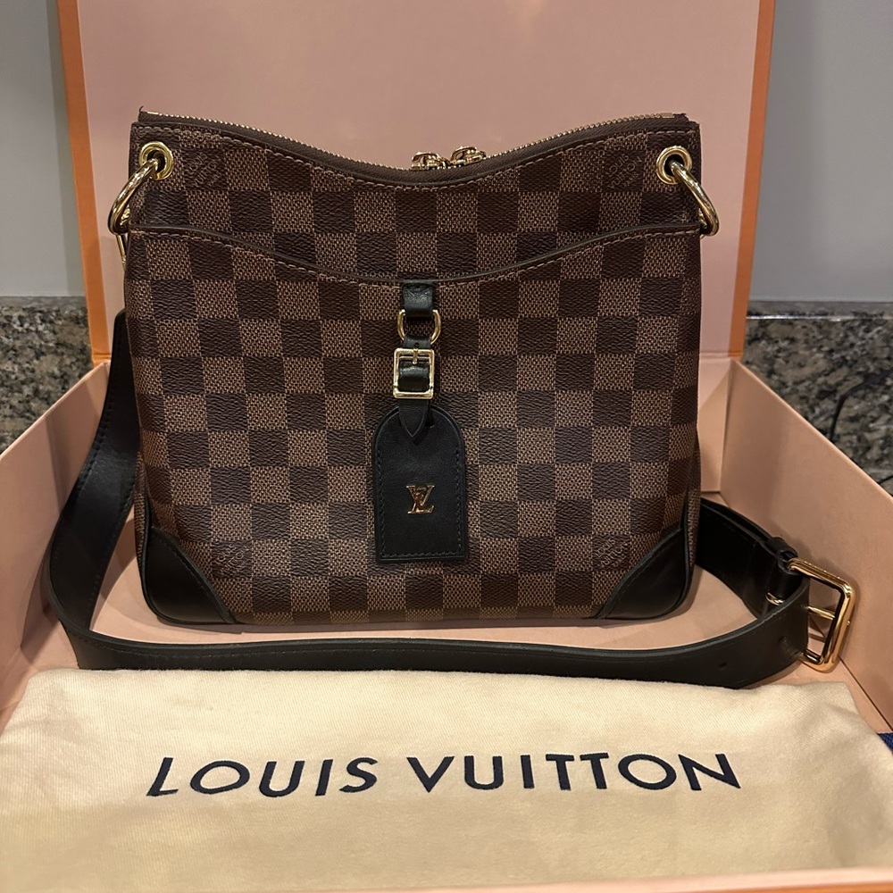 ❤️SOLD❤️Louis Vuitton Odeon Damier Ebene PM